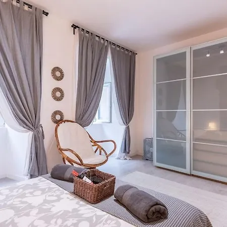 Modern Rustic In Graca Lisboa