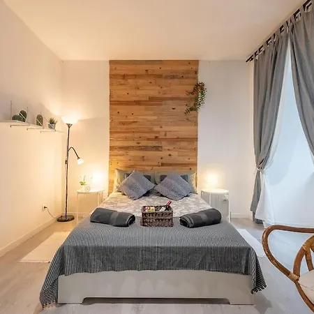 Διαμέρισμα Modern Rustic In Graca