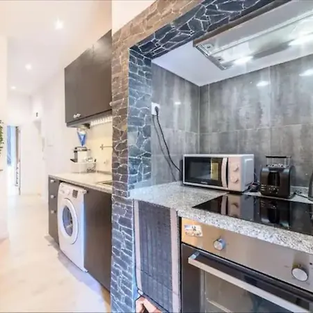 Modern Rustic In Graca Apartament